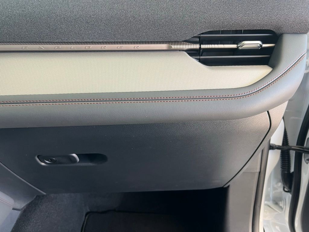 New 2026 Ford Explorer Active image 28