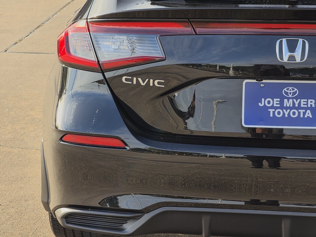 Used 2025 Honda Civic Sport image 10