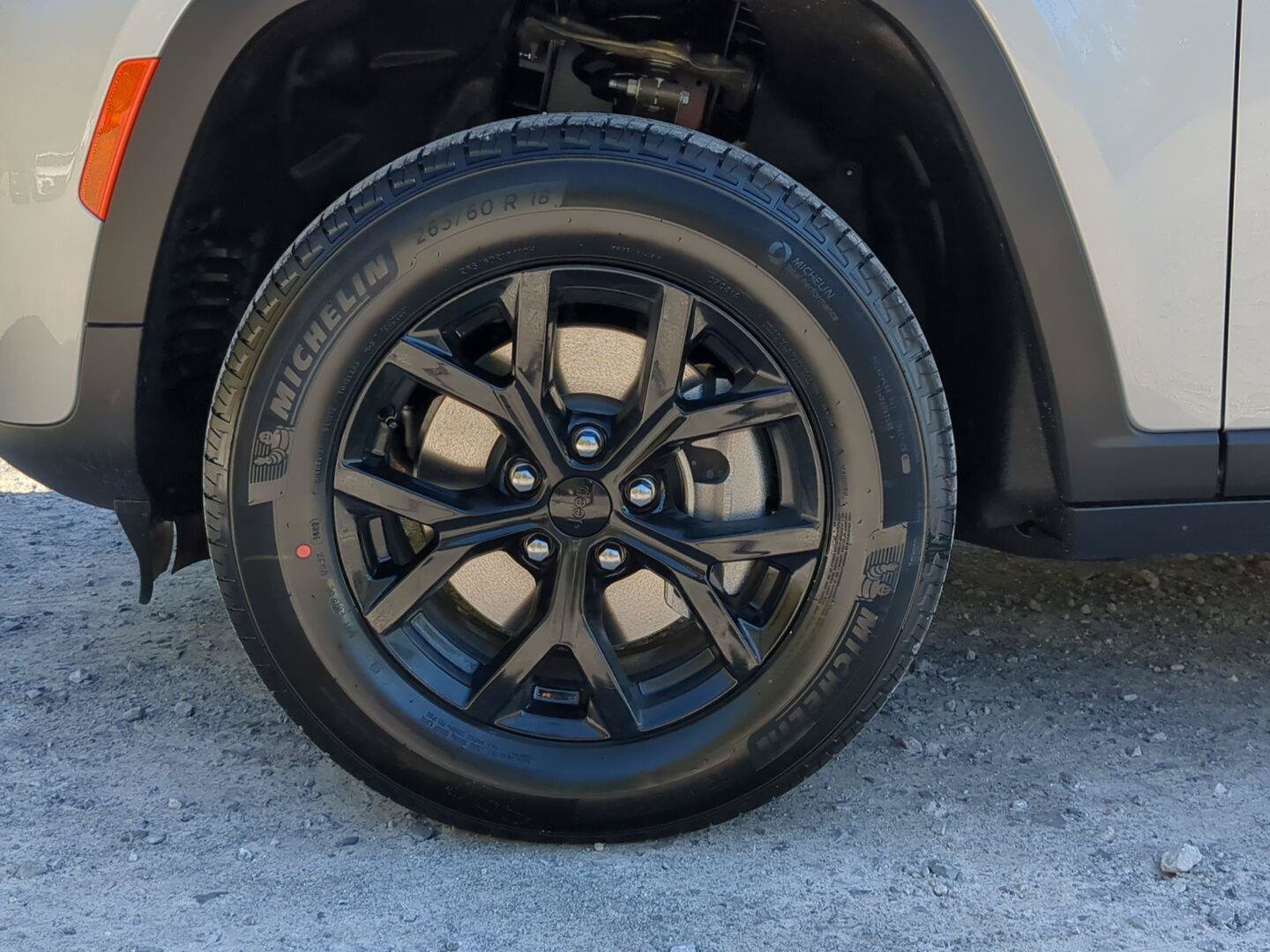 New 2026 Jeep Grand Cherokee L 4WD image 9