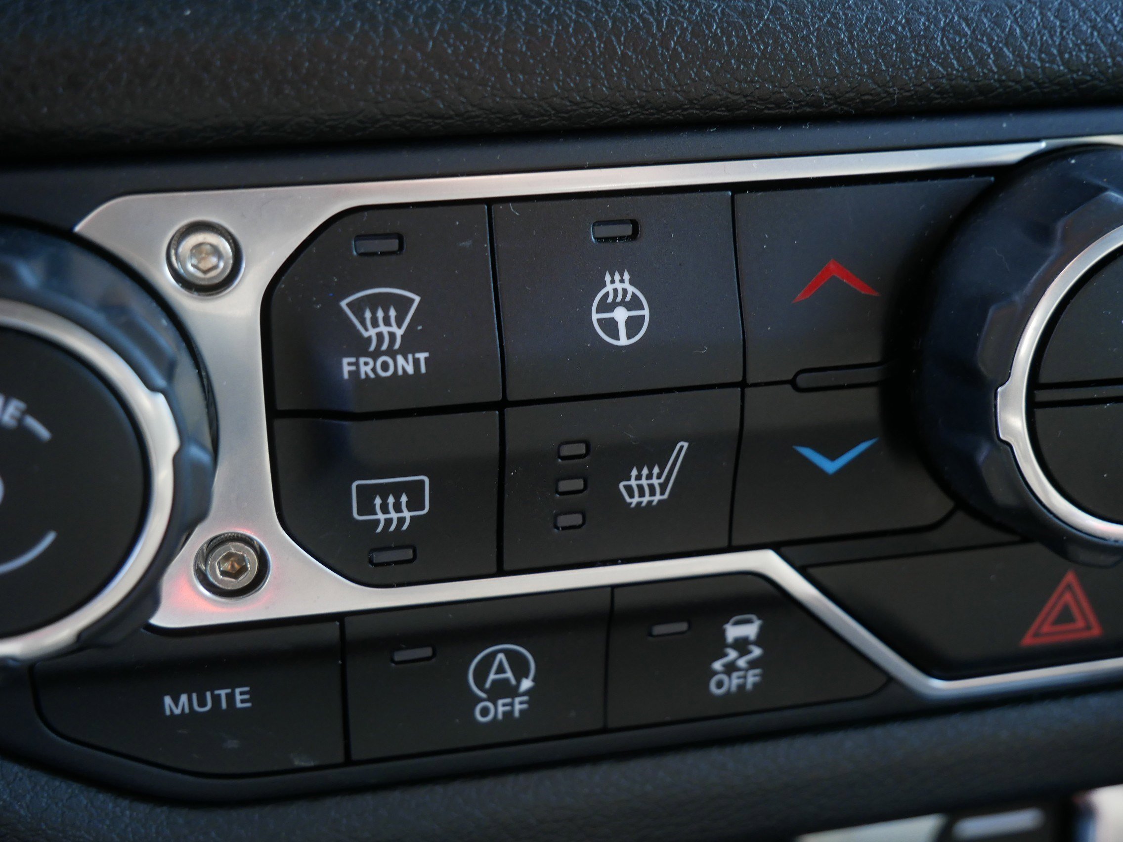 Used 2024 Jeep Wrangler Willys image 30