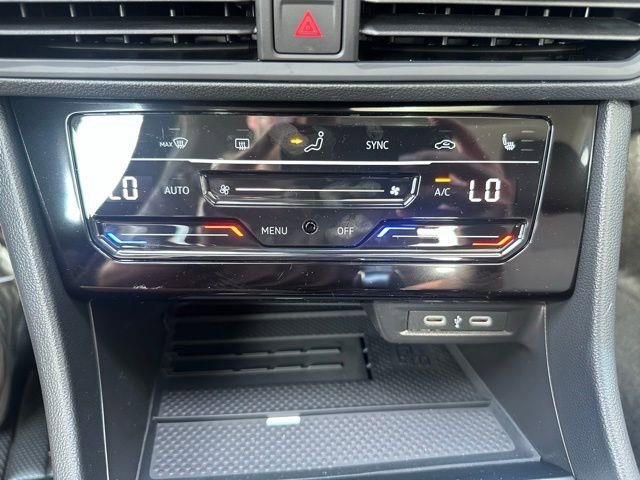 New 2025 Volkswagen Jetta SE FWD image 24