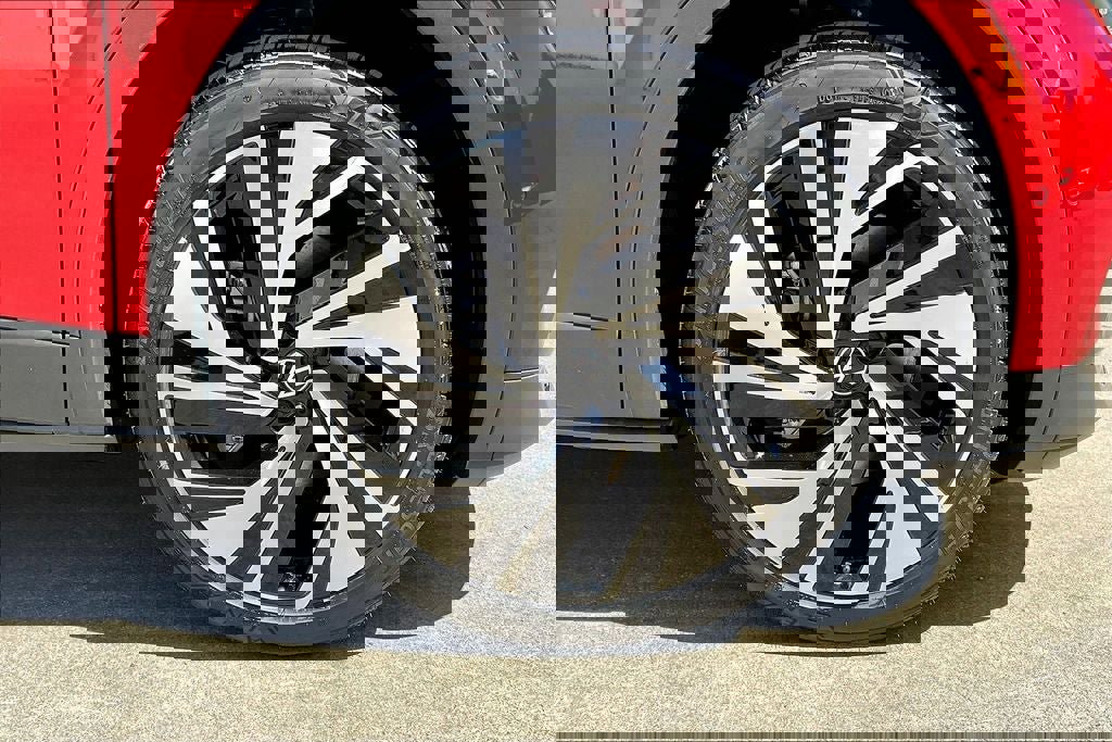 New 2025 Volkswagen ID.4 Pro S Plus image 8