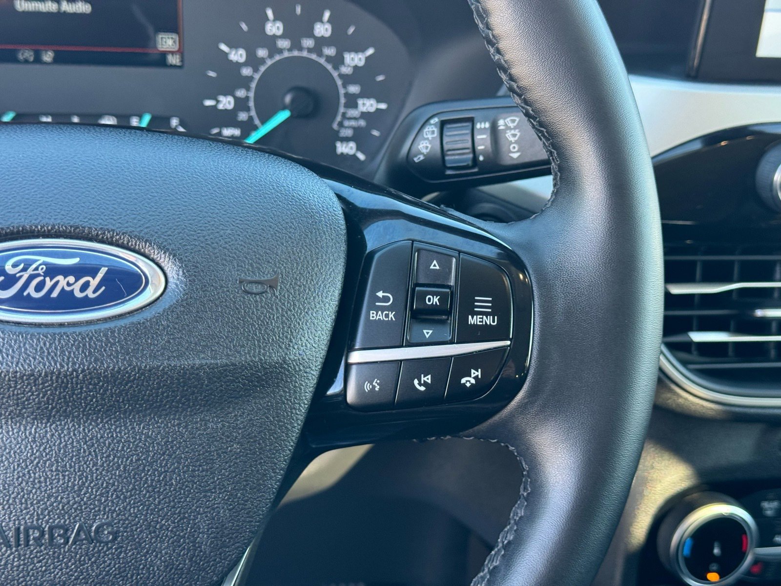 Used 2022 Ford Escape SEL image 22