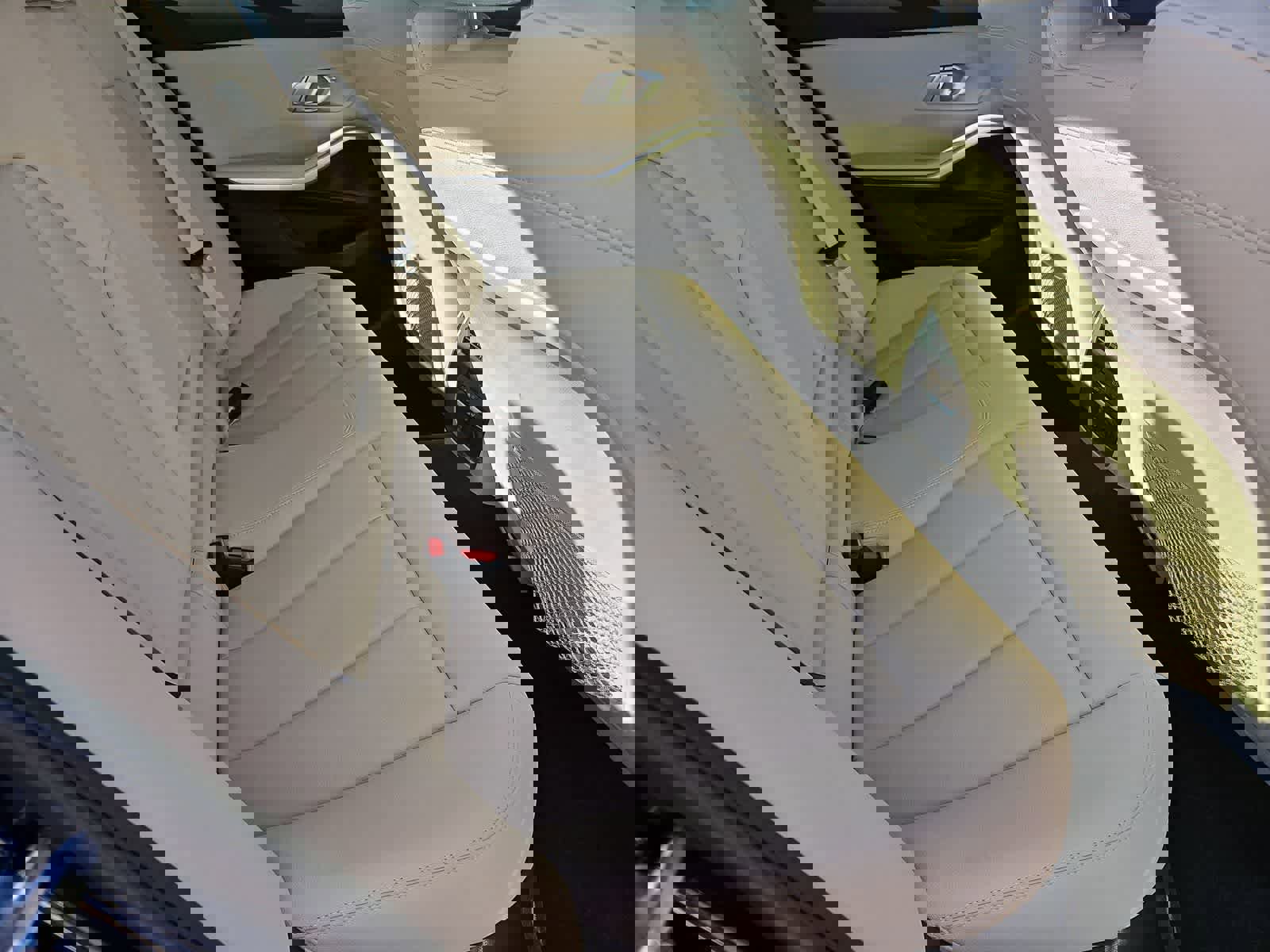 Used 2020 BMW 330i Sedan w/ Premium Package image 21