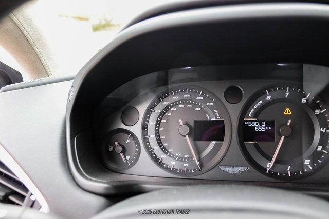 Used 2014 Aston Martin Vanquish Coupe image 37