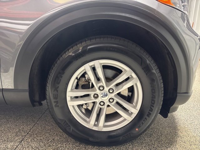Used 2023 Ford Explorer XLT w/ Equipment Group 202A image 29
