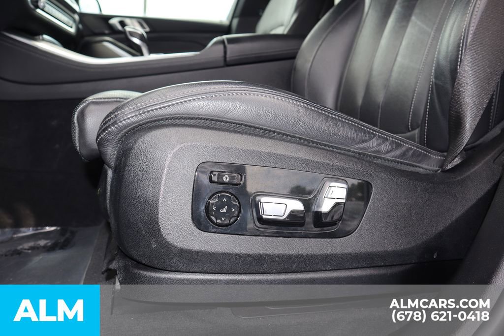 Used 2022 BMW X5 M50i image 12