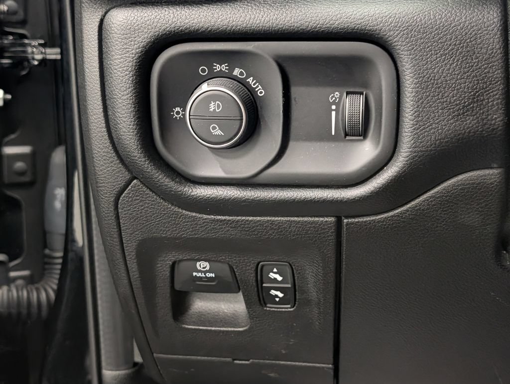 Used 2020 RAM 1500 Big Horn AWD/4WD image 22