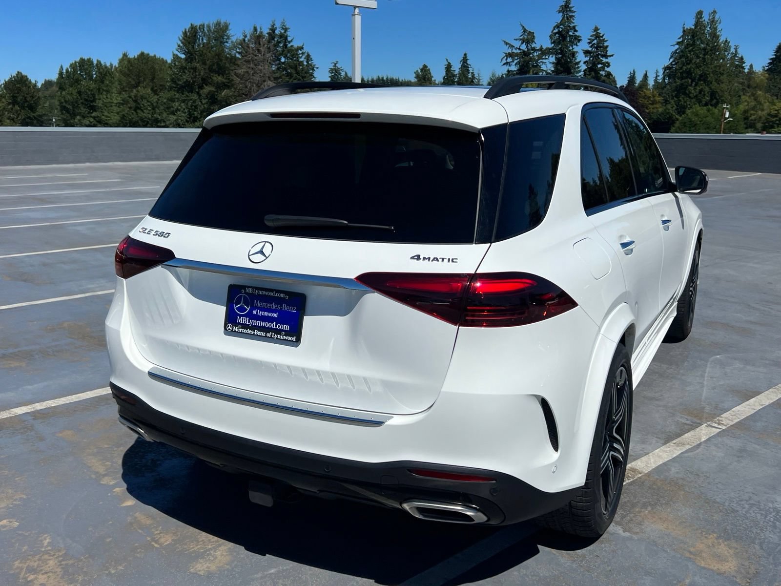 Used 2024 Mercedes-Benz GLE 580 4MATIC image 9