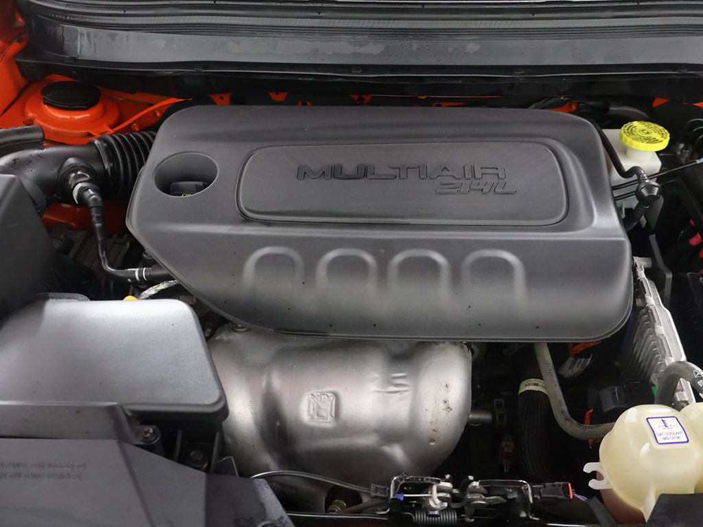 Used 2021 Jeep Cherokee Latitude FWD image 16