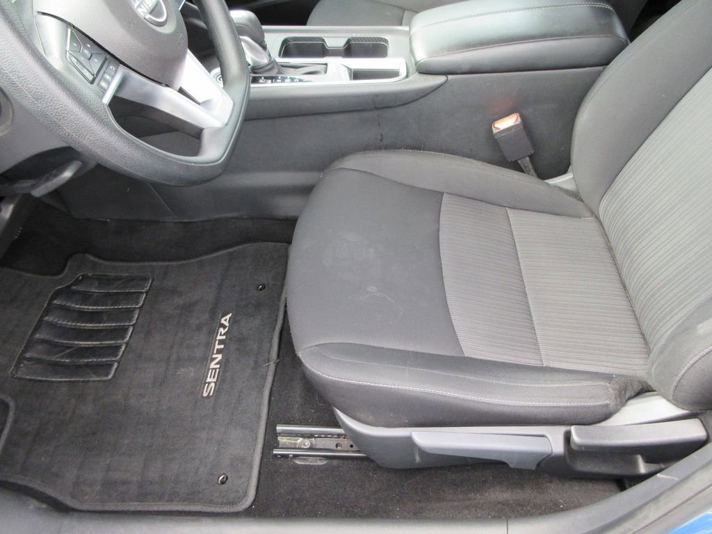 Used 2024 Nissan Sentra SV FWD image 20