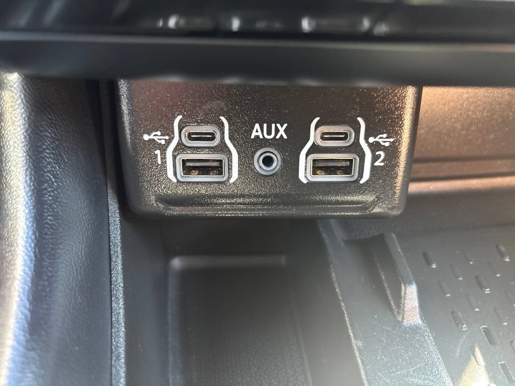 Used 2025 Dodge Durango R/T AWD/4WD image 19