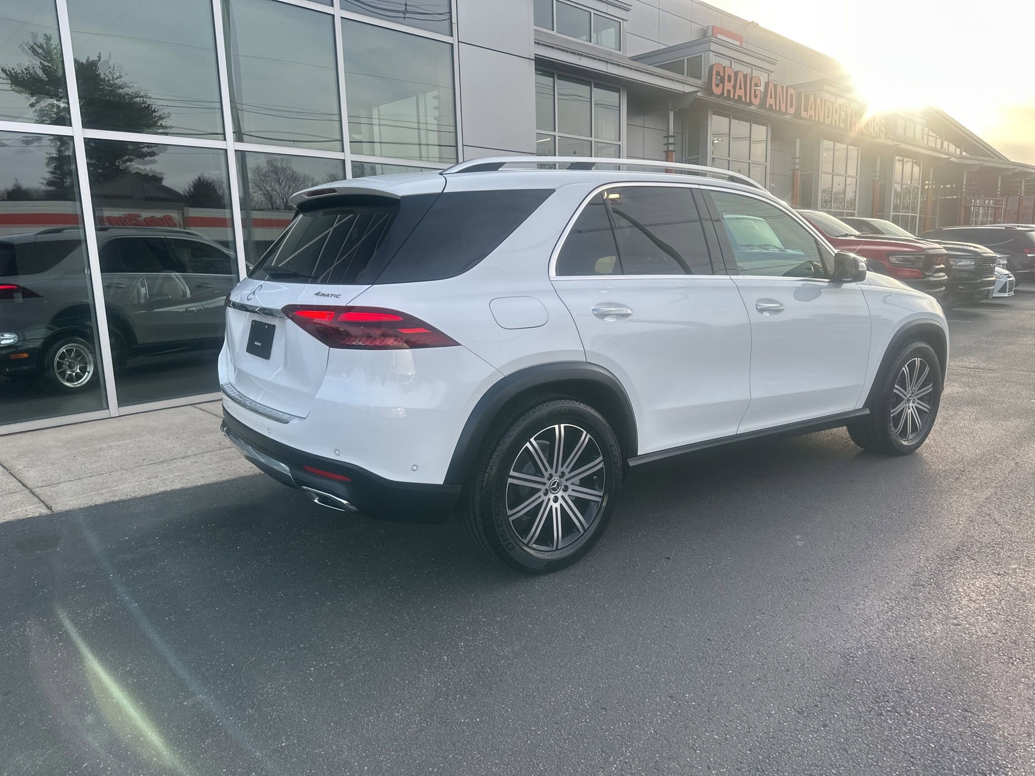 Used 2025 Mercedes-Benz GLE 350 4MATIC video 3