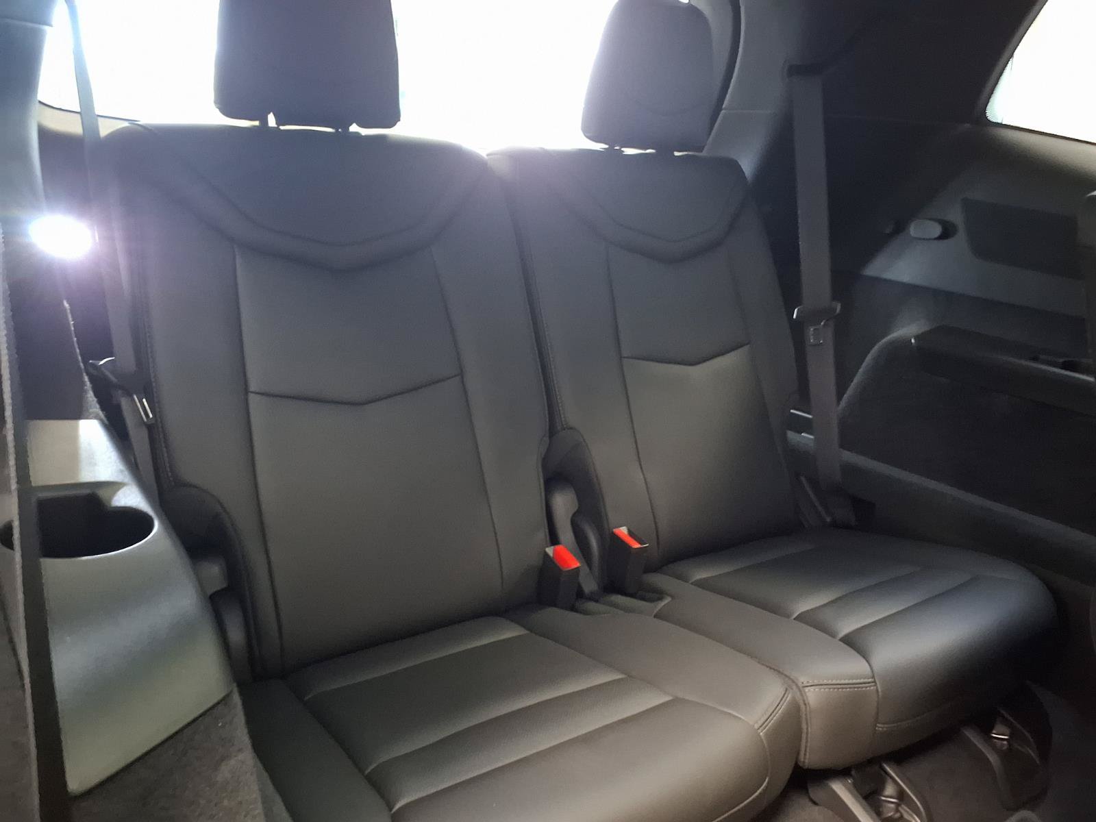 Certified 2024 Cadillac XT6 Sport w/ Technology Package AWD/4WD image 15