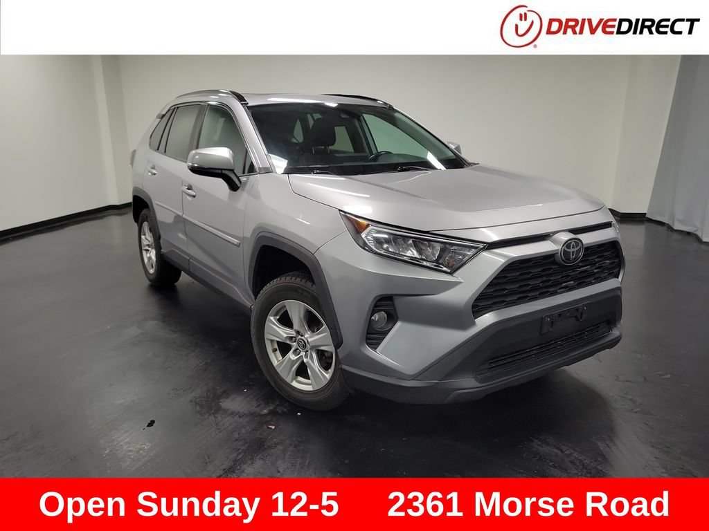 Used 2020 Toyota RAV4 XLE w/ Convenience Package AWD/4WD image 1