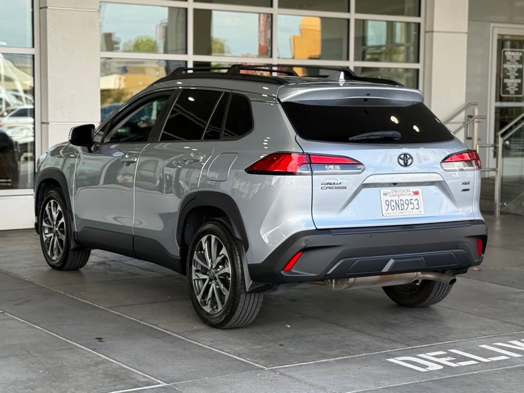 Certified 2022 Toyota Corolla Cross XLE w/ Convenience Package image 10