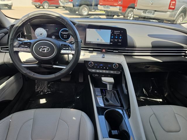 Used 2023 Hyundai Elantra Limited FWD image 8