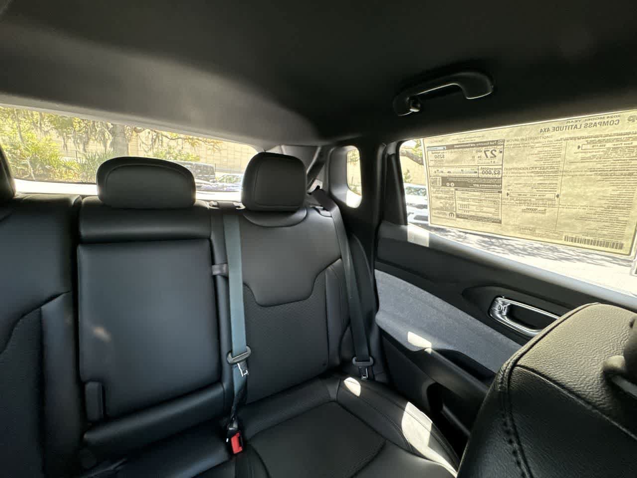 Certified 2024 Jeep Compass Latitude AWD/4WD image 15