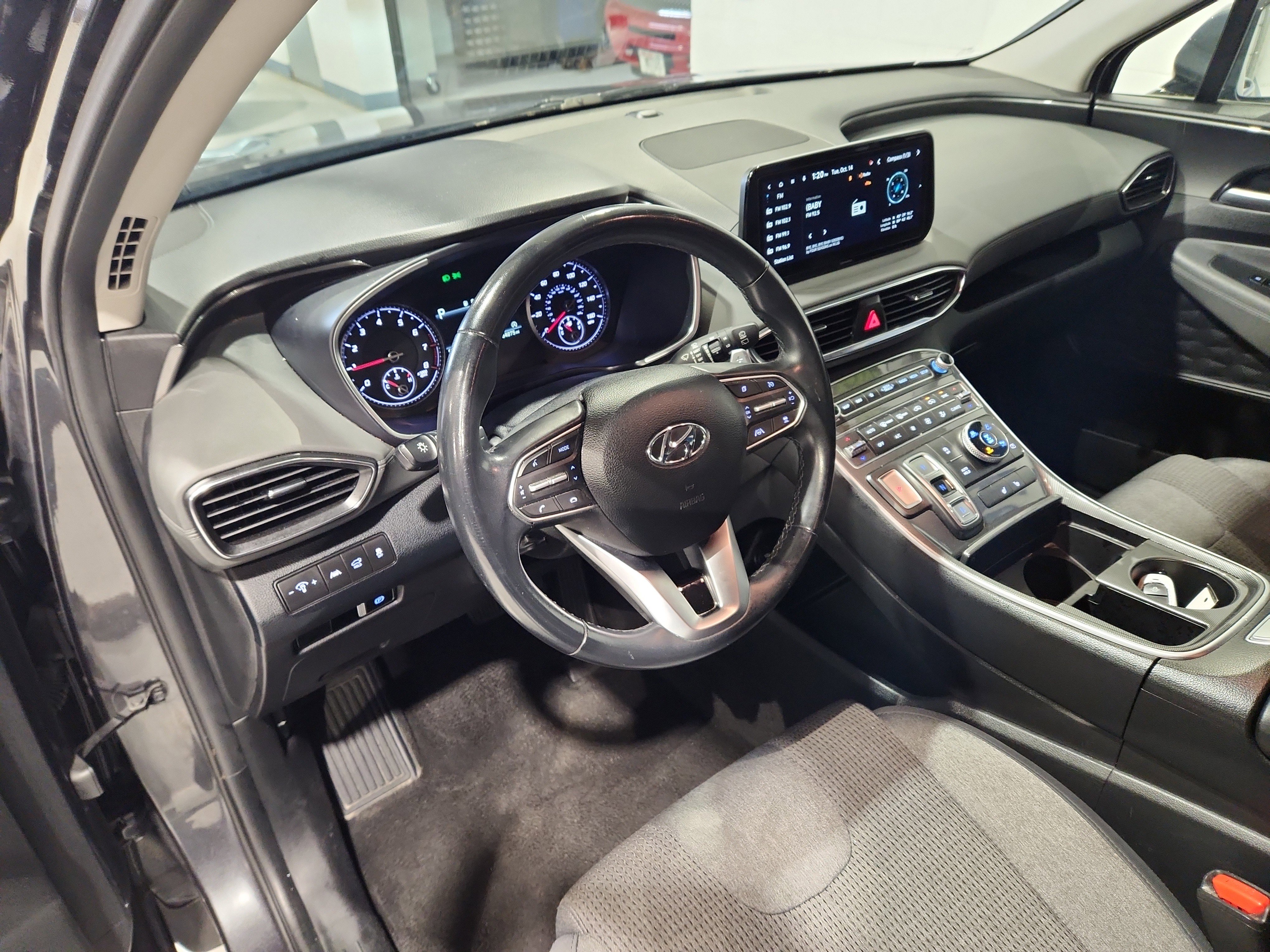 Used 2023 Hyundai Santa Fe SEL image 4
