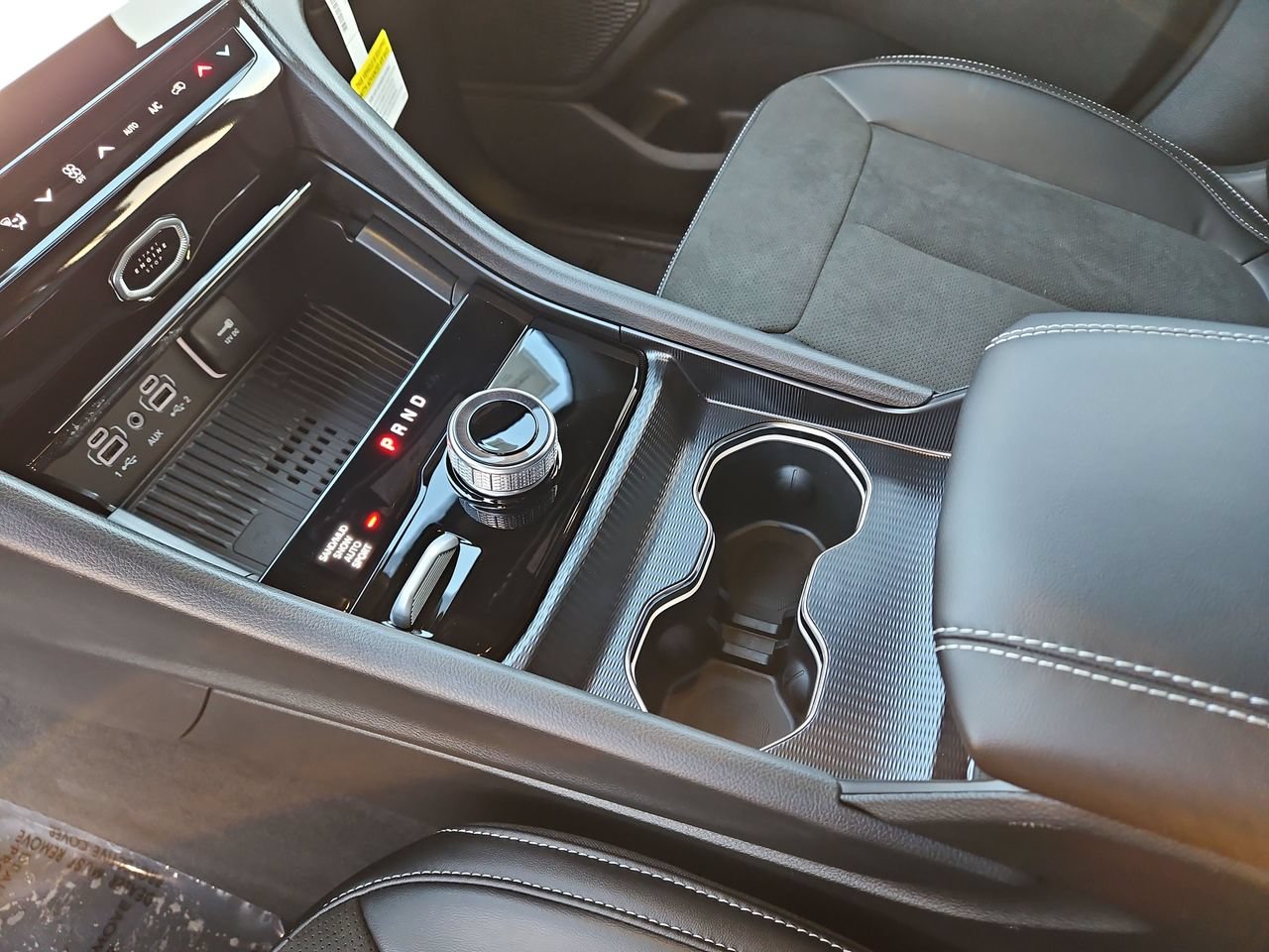 New 2026 Jeep Grand Cherokee Altitude AWD/4WD image 30