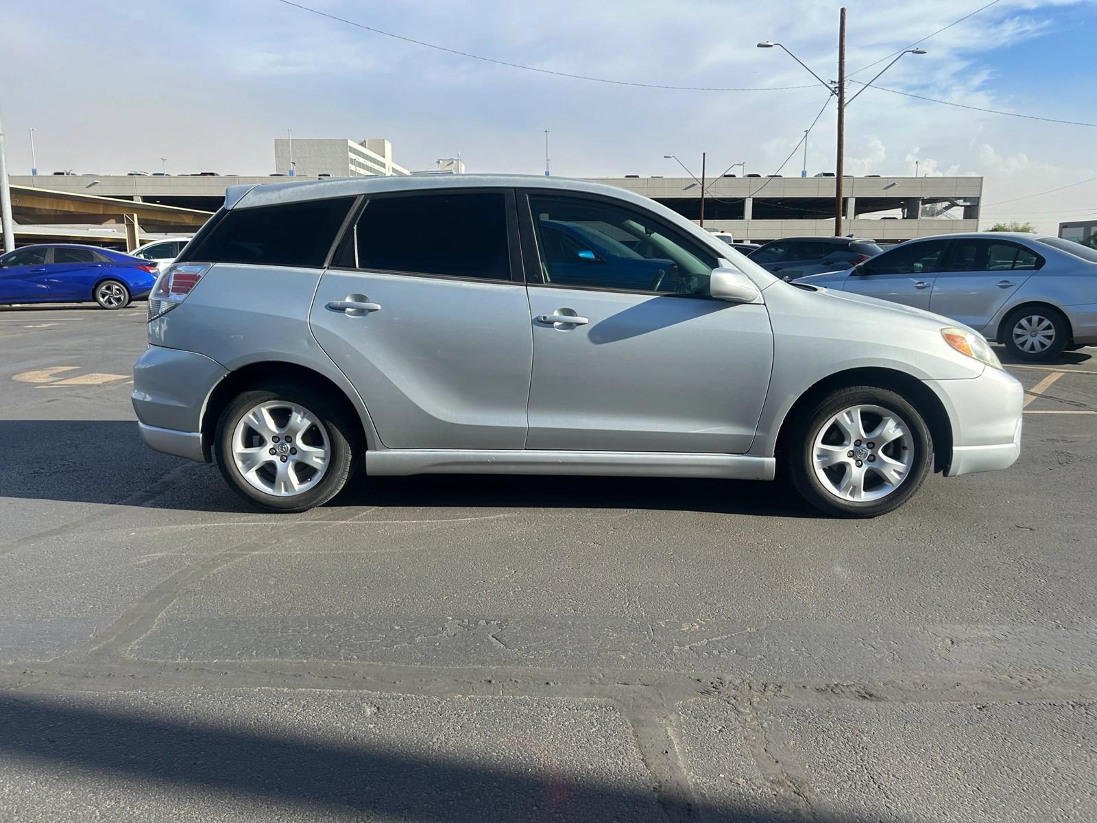 Used 2007 Toyota Matrix XR FWD image 2