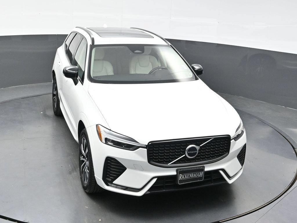 Used 2024 Volvo XC60 B5 Core w/ Protection Package Premier AWD/4WD image 28