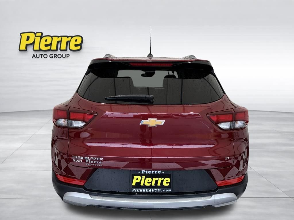 Used 2023 Chevrolet TrailBlazer LT w/ Convenience Package AWD/4WD image 3