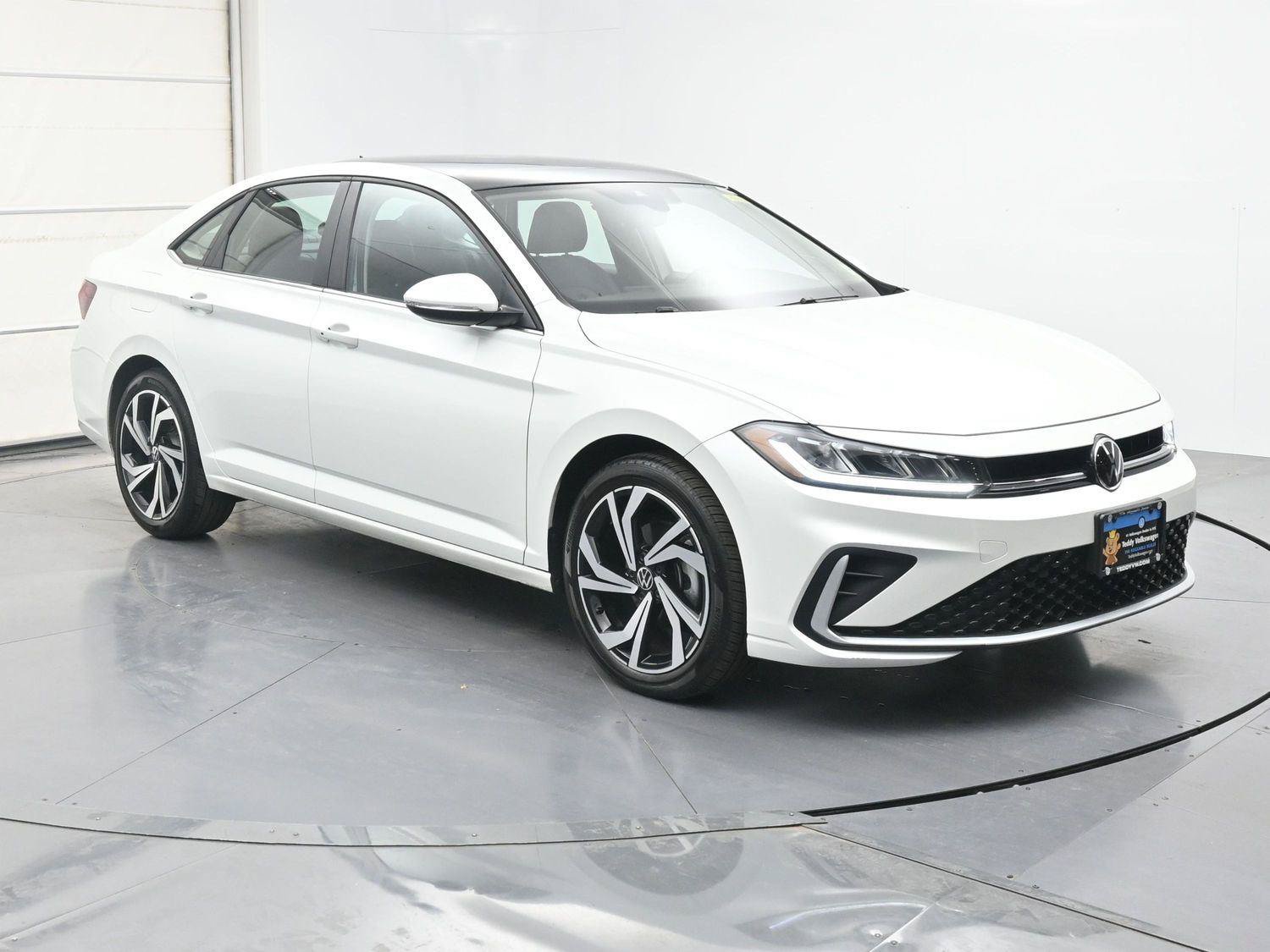 Certified 2026 Volkswagen Jetta SEL FWD image 23