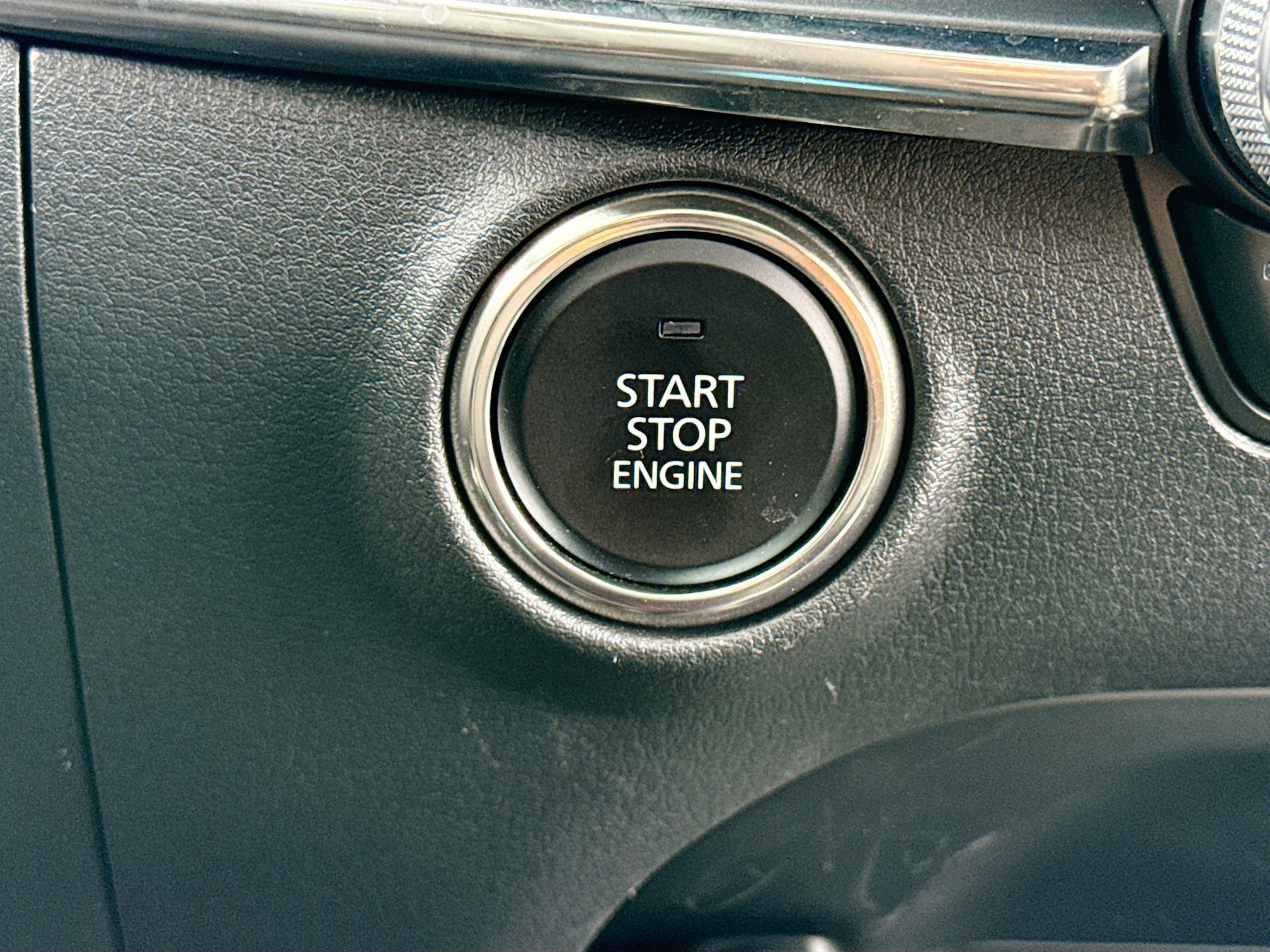 Certified 2025 MAZDA MAZDA3 Hatchback w/Premium Plus Pkg image 9