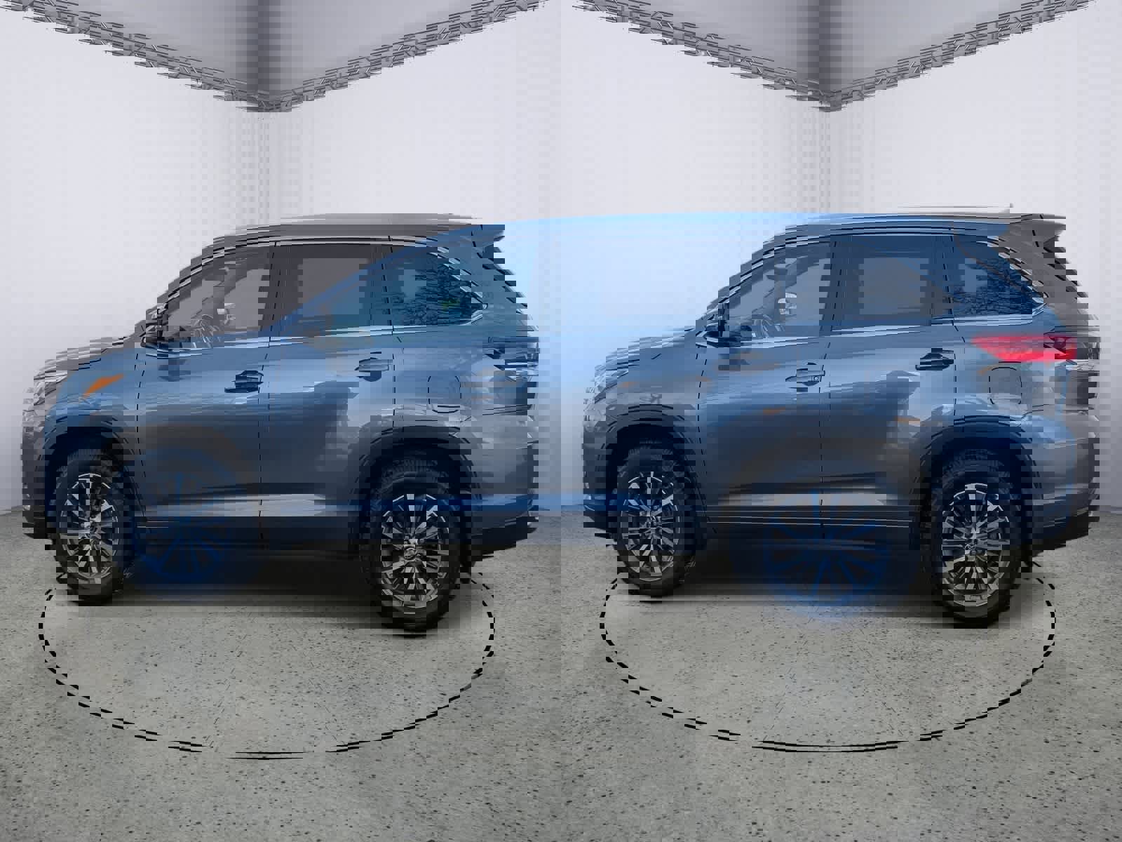 Used 2018 Toyota Highlander XLE image 5