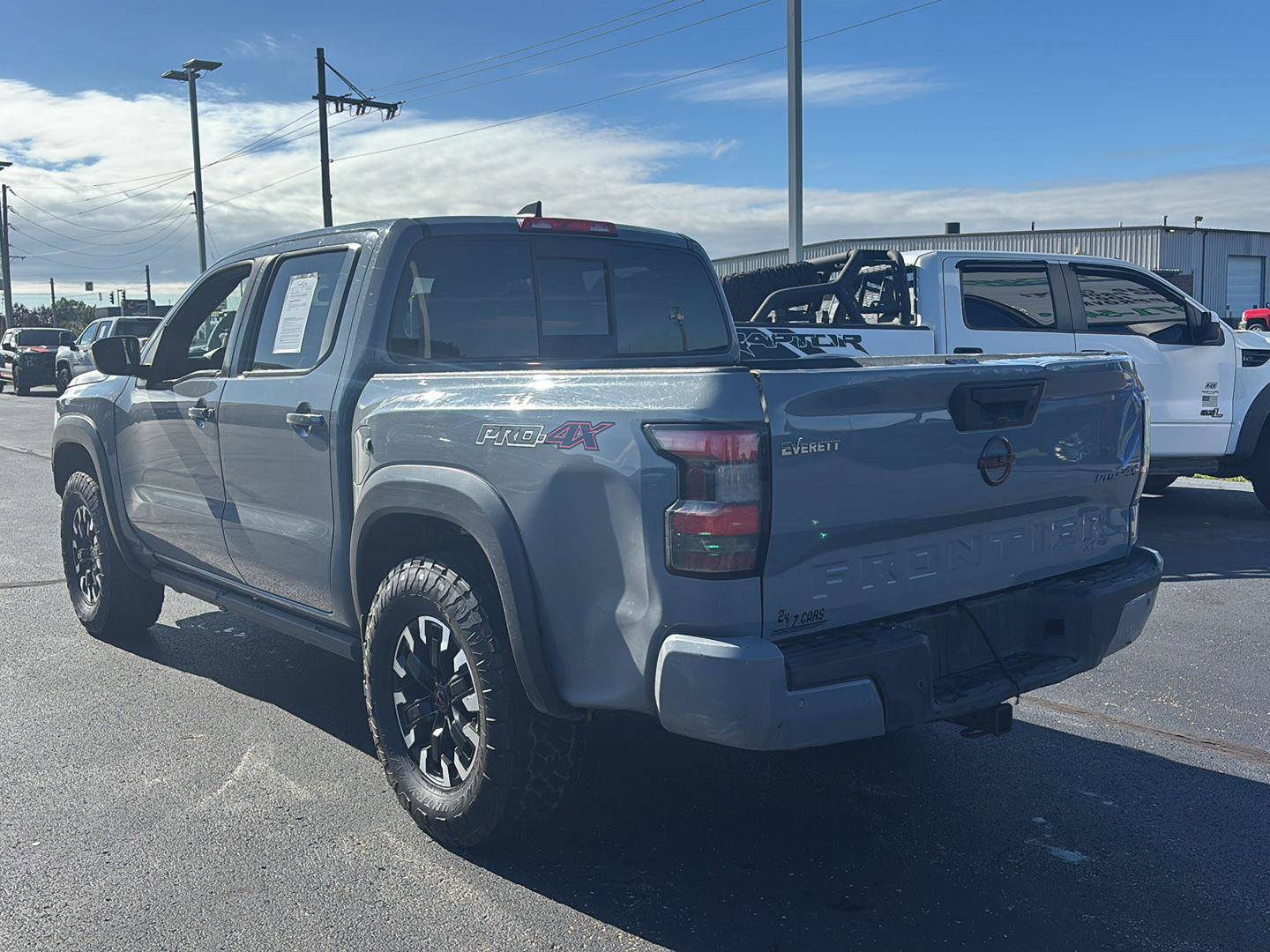Used 2022 Nissan Frontier PRO-4X w/ Technology Package AWD/4WD image 8