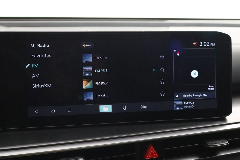 Used 2025 Kia Sorento S w/ Panoramic Sunroof Package image 34