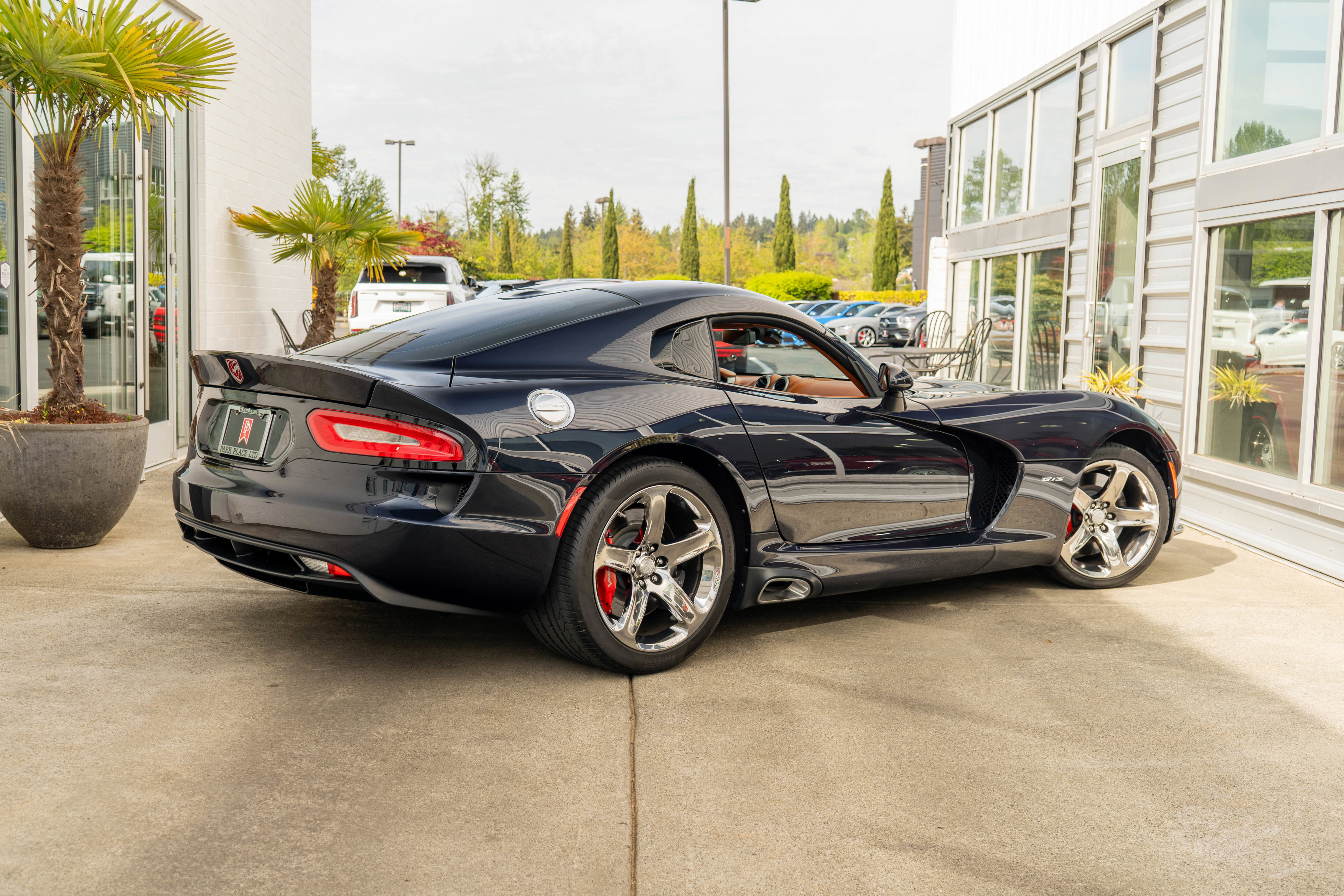 Used 2013 SRT Viper GTS w/ GTS Laguna Interior Pkg RWD image 7