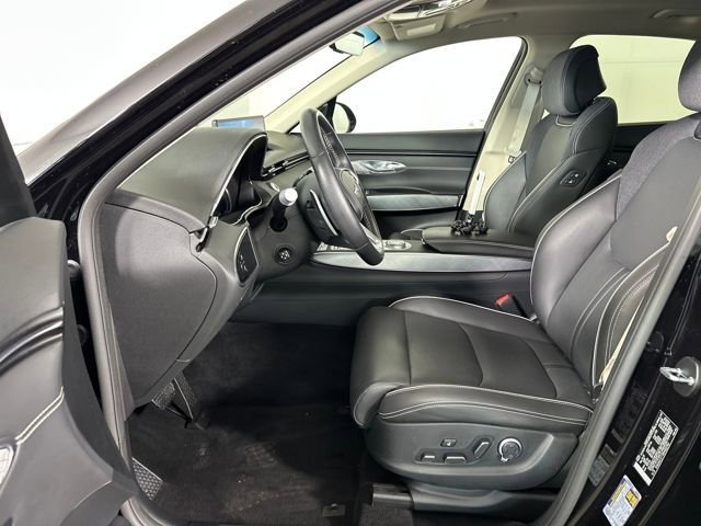 Used 2024 Genesis Electrified GV70 AWD/4WD image 11