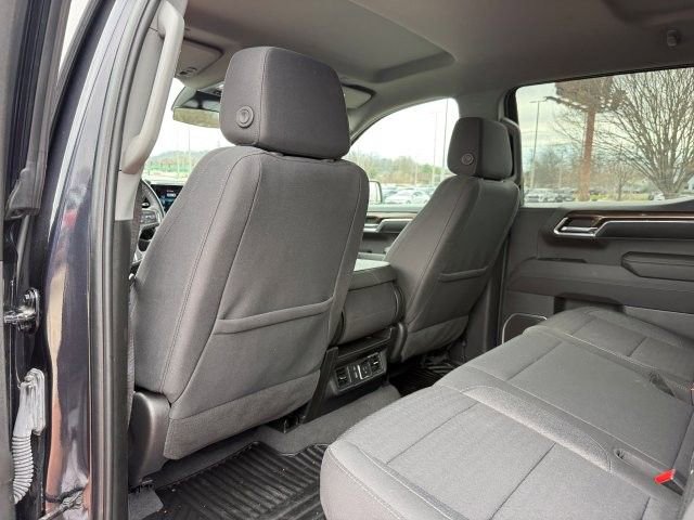 Used 2023 Chevrolet Silverado 1500 LT AWD/4WD image 17