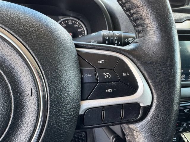Used 2019 Jeep Renegade Latitude w/ Cold Weather Group AWD/4WD image 21