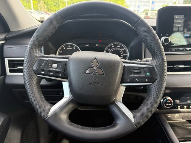 Used 2023 Mitsubishi Outlander SE FWD image 14