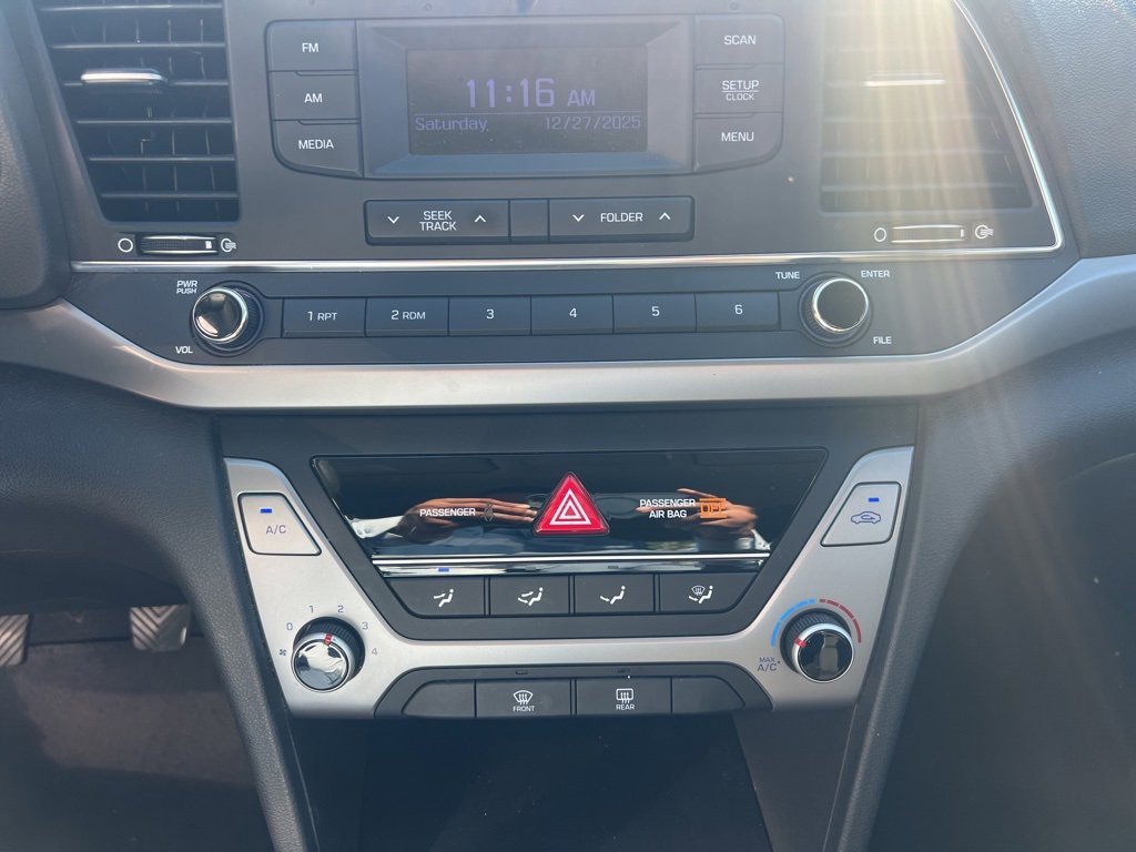 Used 2018 Hyundai Elantra SE image 29