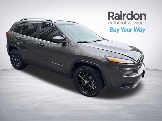 Used 2018 Jeep Cherokee Latitude Plus w/ Comfort/Convenience Group