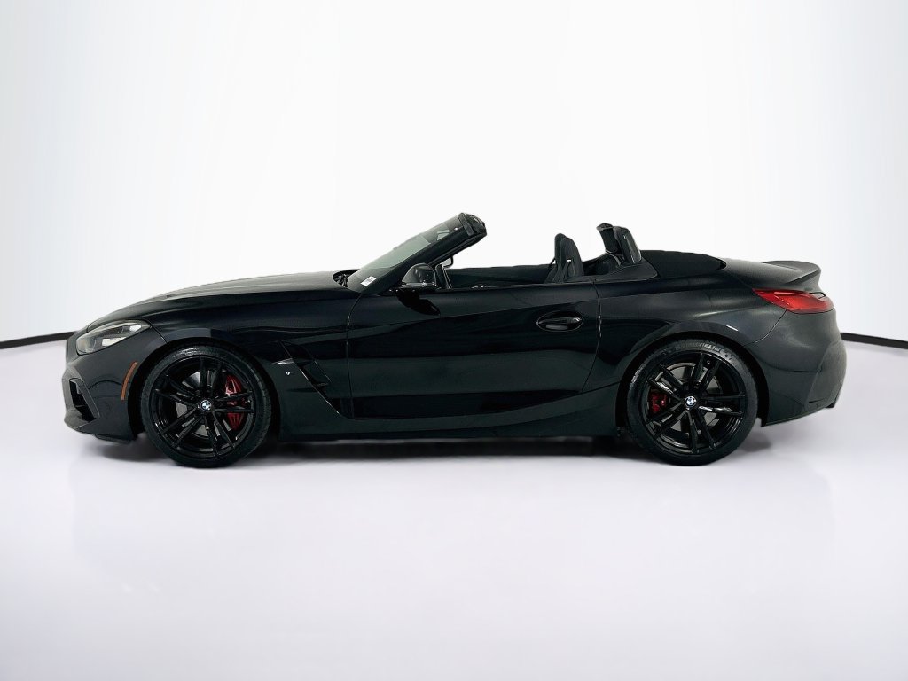 Certified 2022 BMW Z4 M40i w/ Driving Assistance Package RWD image 8