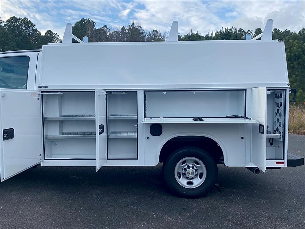 New 2025 Chevrolet Express 3500 Work Van w/ Power Convenience Package image 7