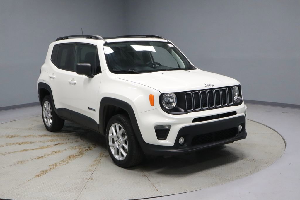 Used 2023 Jeep Renegade Latitude w/ Sun & Fun Group