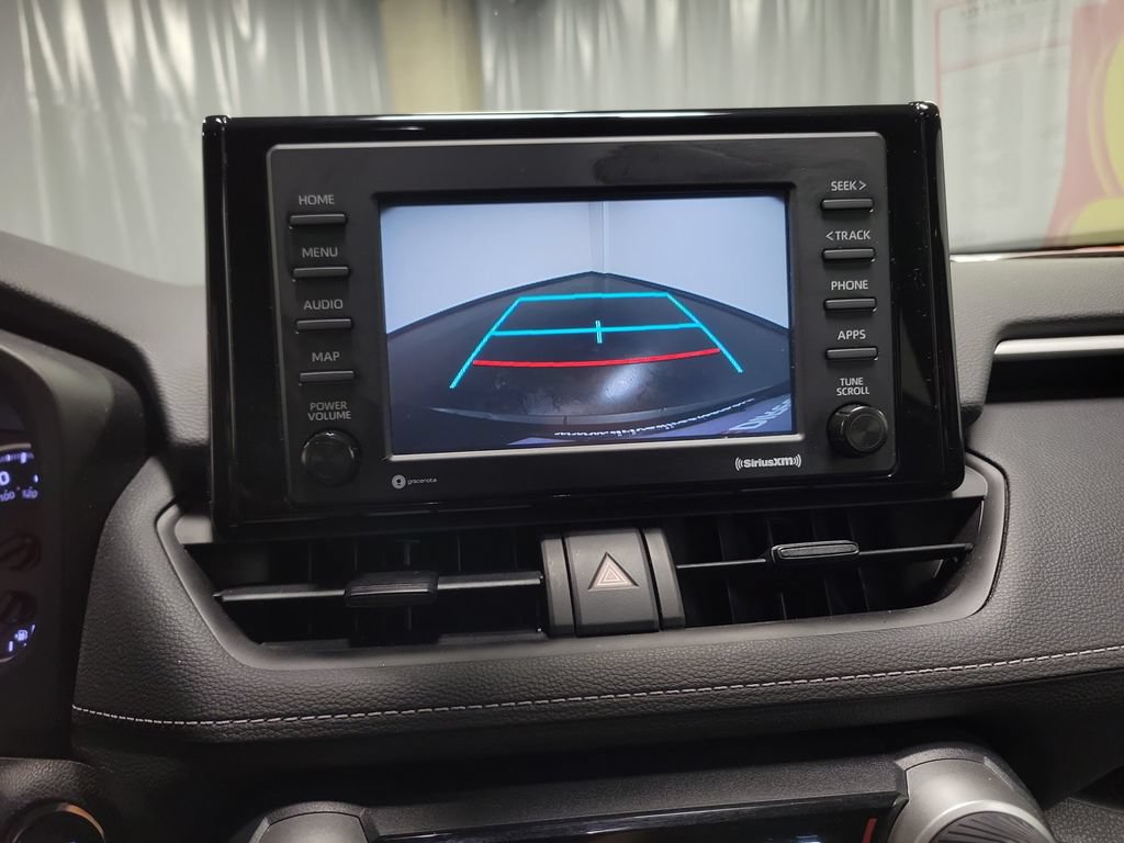 Used 2022 Toyota RAV4 XLE AWD/4WD image 20