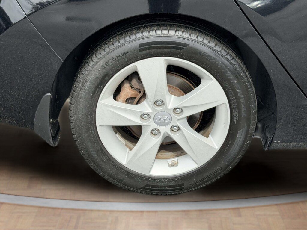 Used 2013 Hyundai Elantra GLS w/ Preferred Pkg FWD image 23