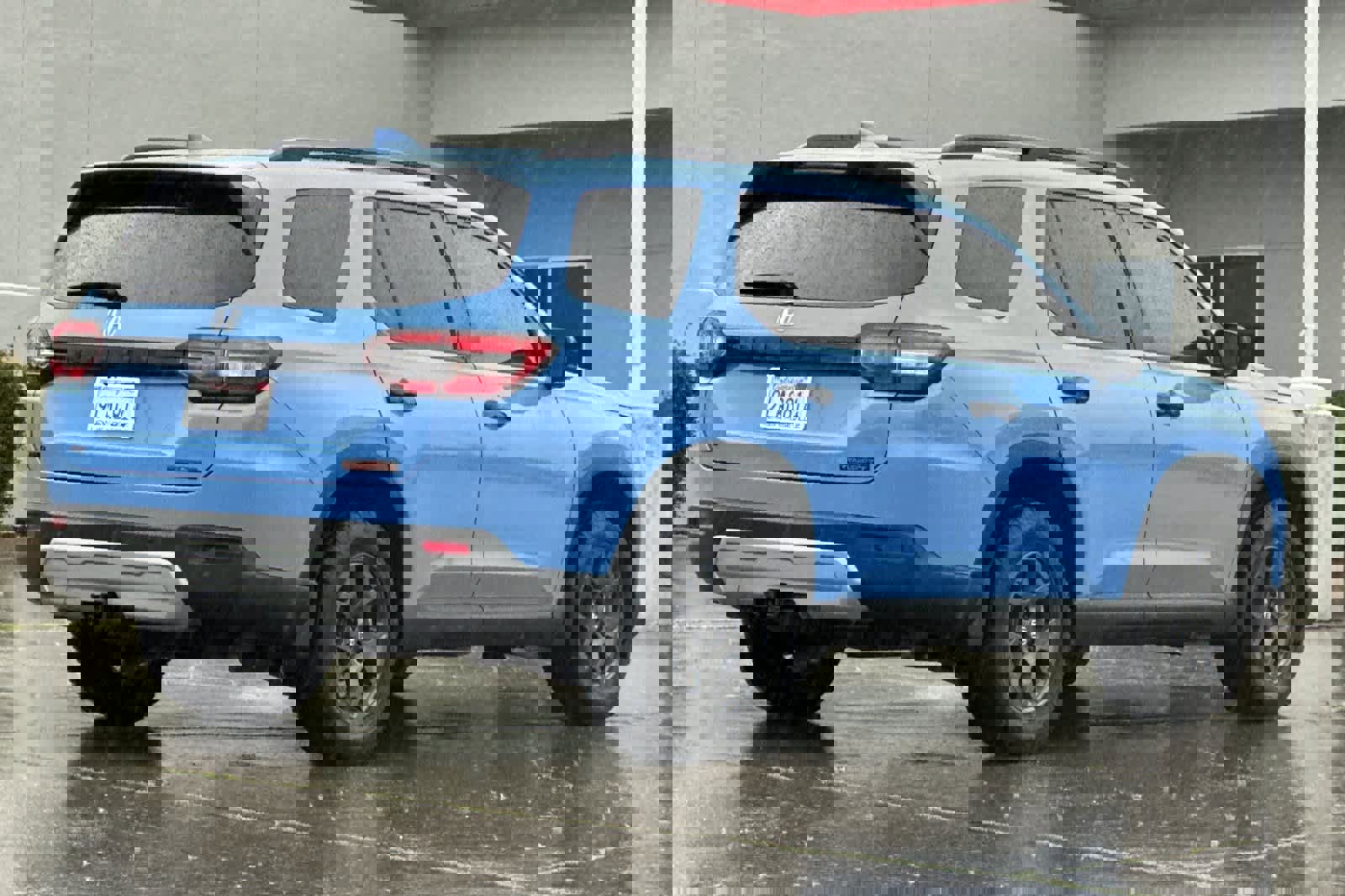 Used 2024 Honda Pilot TrailSport image 2