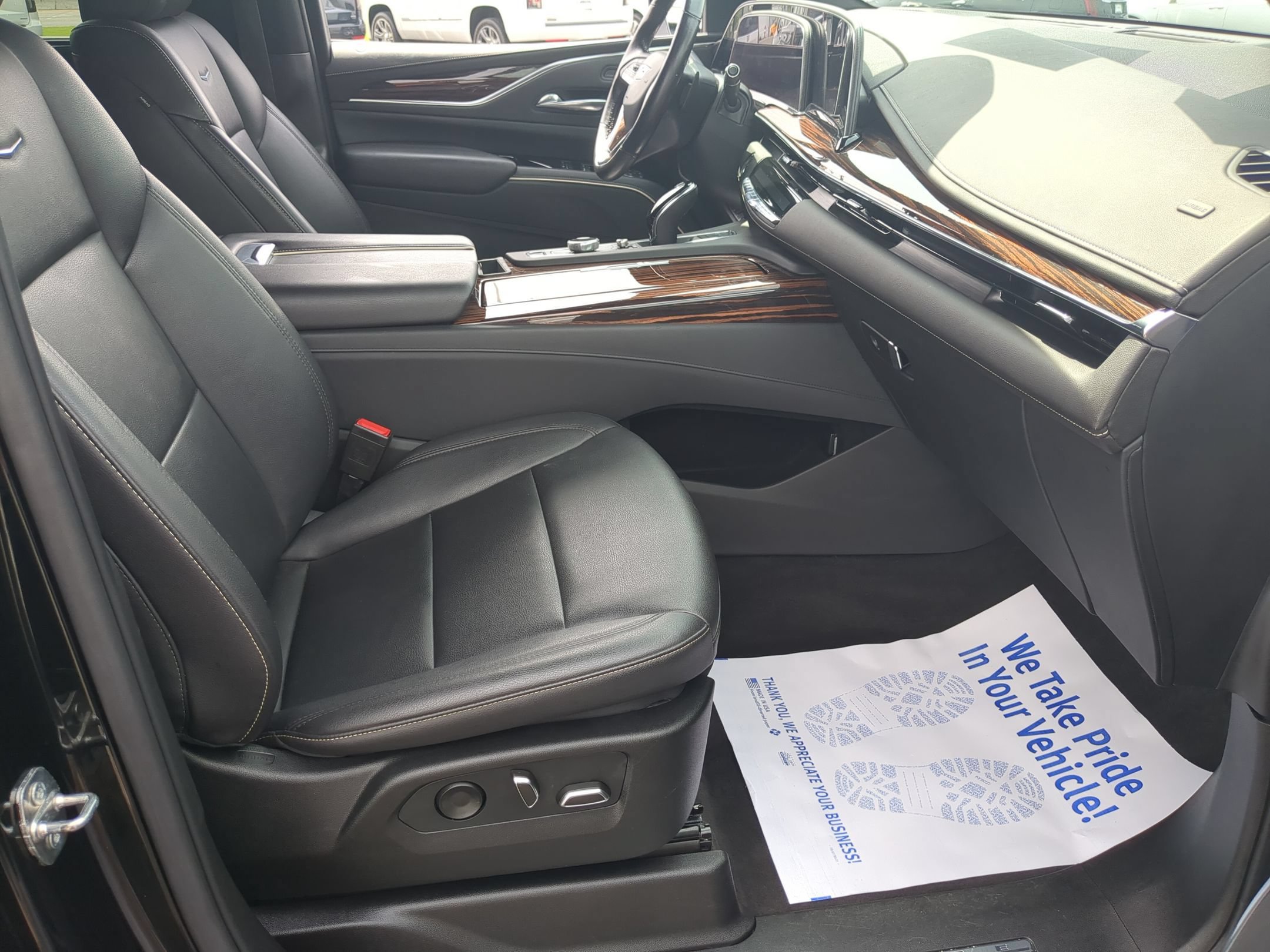 Certified 2022 Cadillac Escalade Luxury AWD/4WD image 26