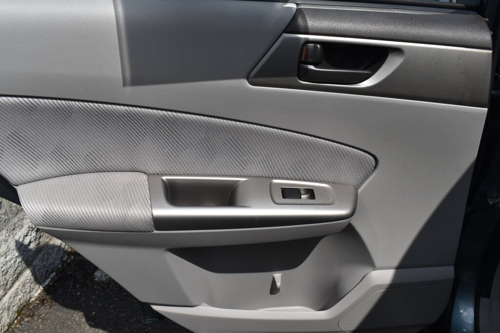 Used 2010 Subaru Forester 2.5X AWD/4WD image 19