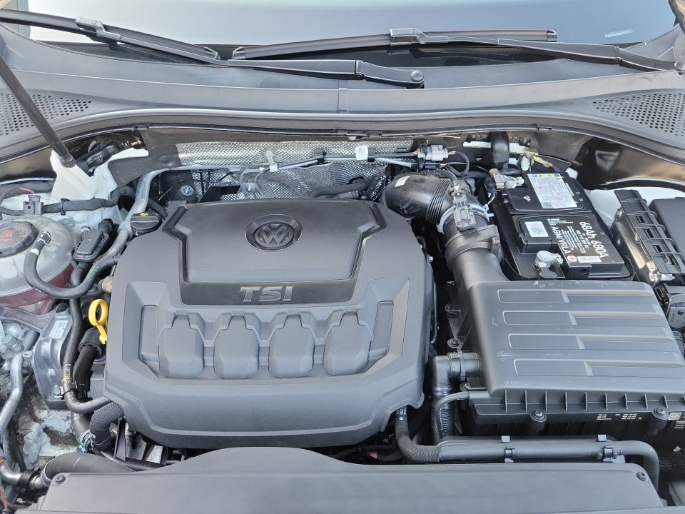 Certified 2022 Volkswagen Tiguan SEL R-Line AWD/4WD image 20