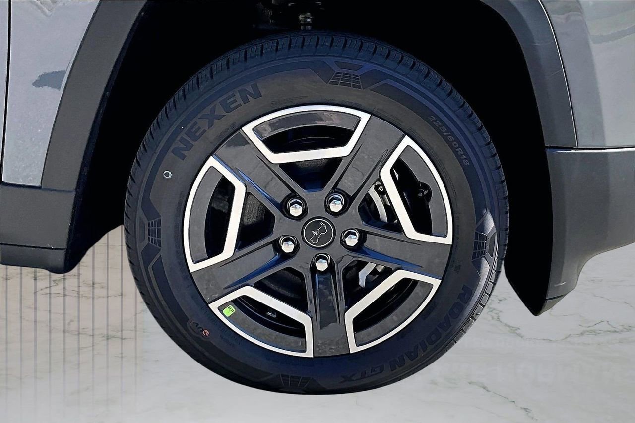 New 2026 Jeep Cherokee Limited image 32