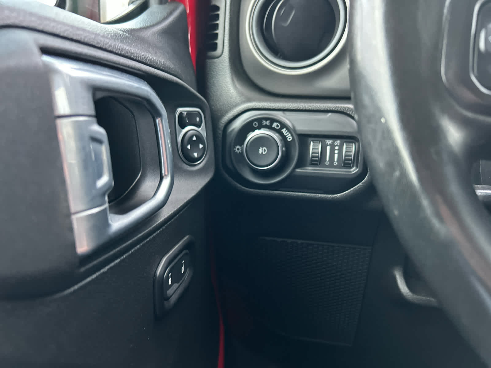 Used 2022 Jeep Wrangler Unlimited Sport AWD/4WD image 23